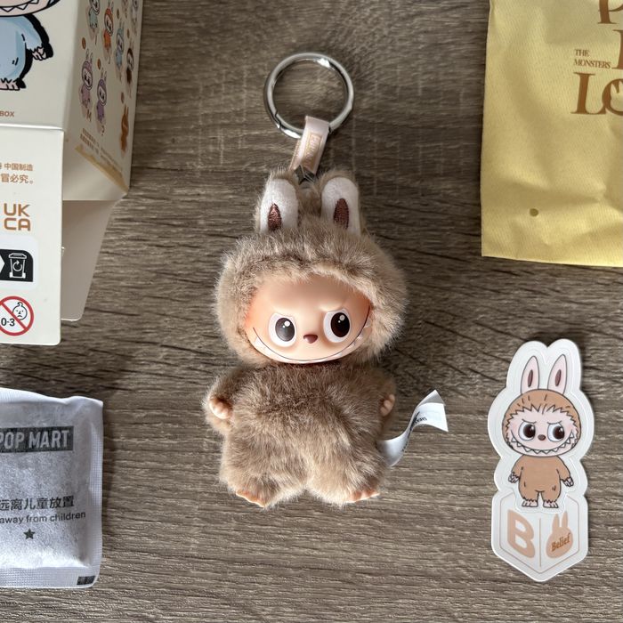 Оригінал Labubu - Pin for love брелок лабубу Pop Mart