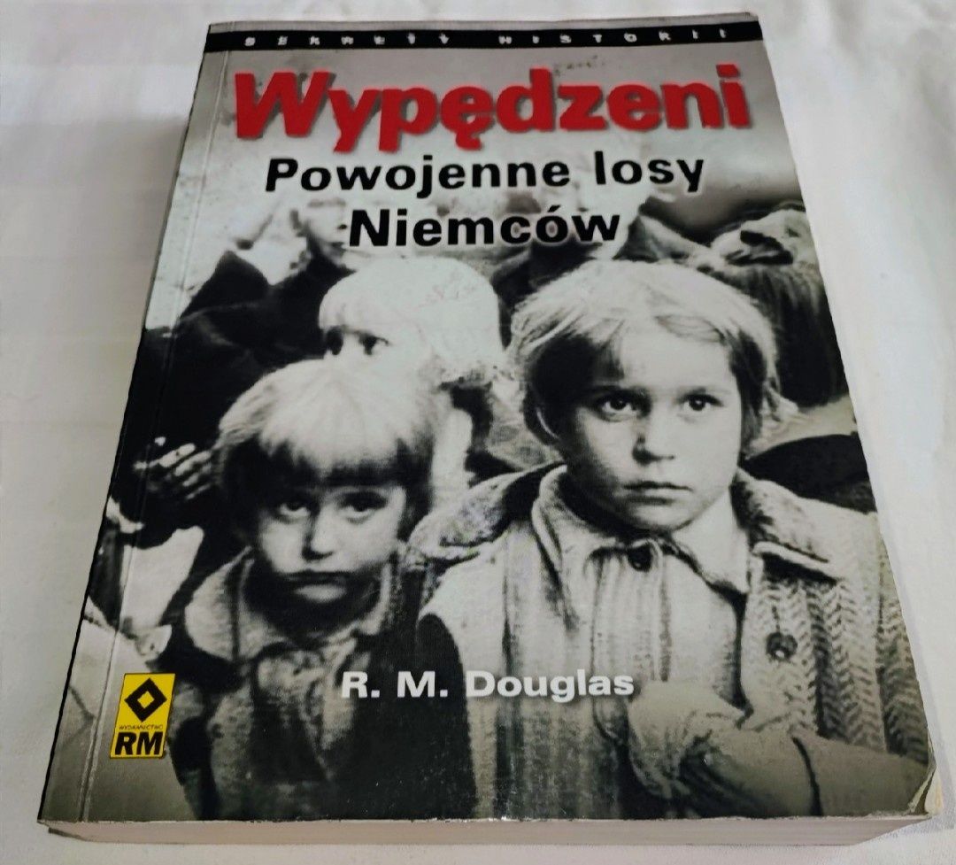12 książek o tematyce II wojny światowej