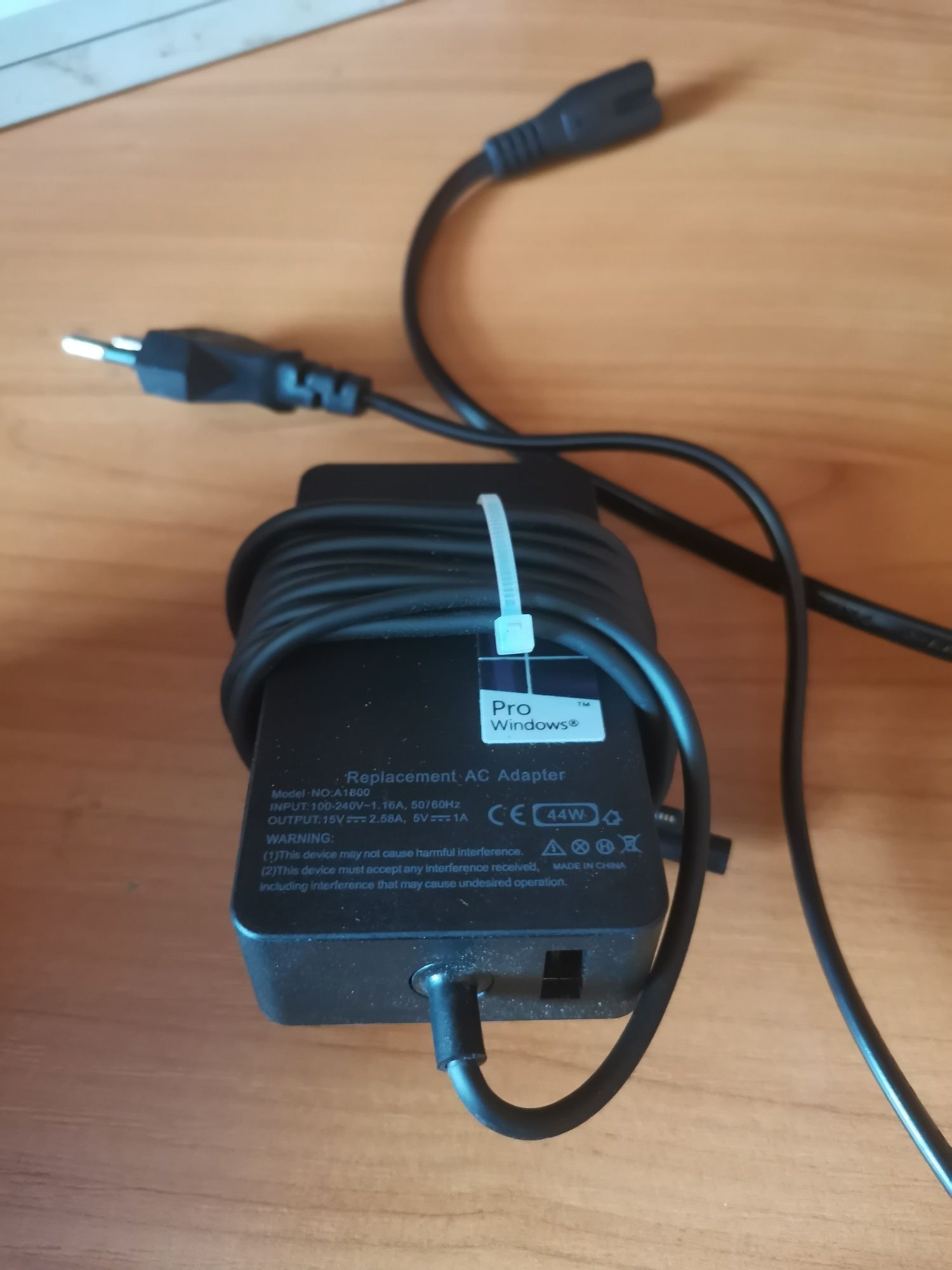 Зарядний пристрій Microsoft surface