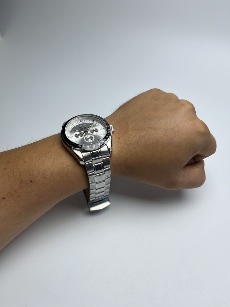 Invicta 45966, чоловічий сріблястий годинник інвікта