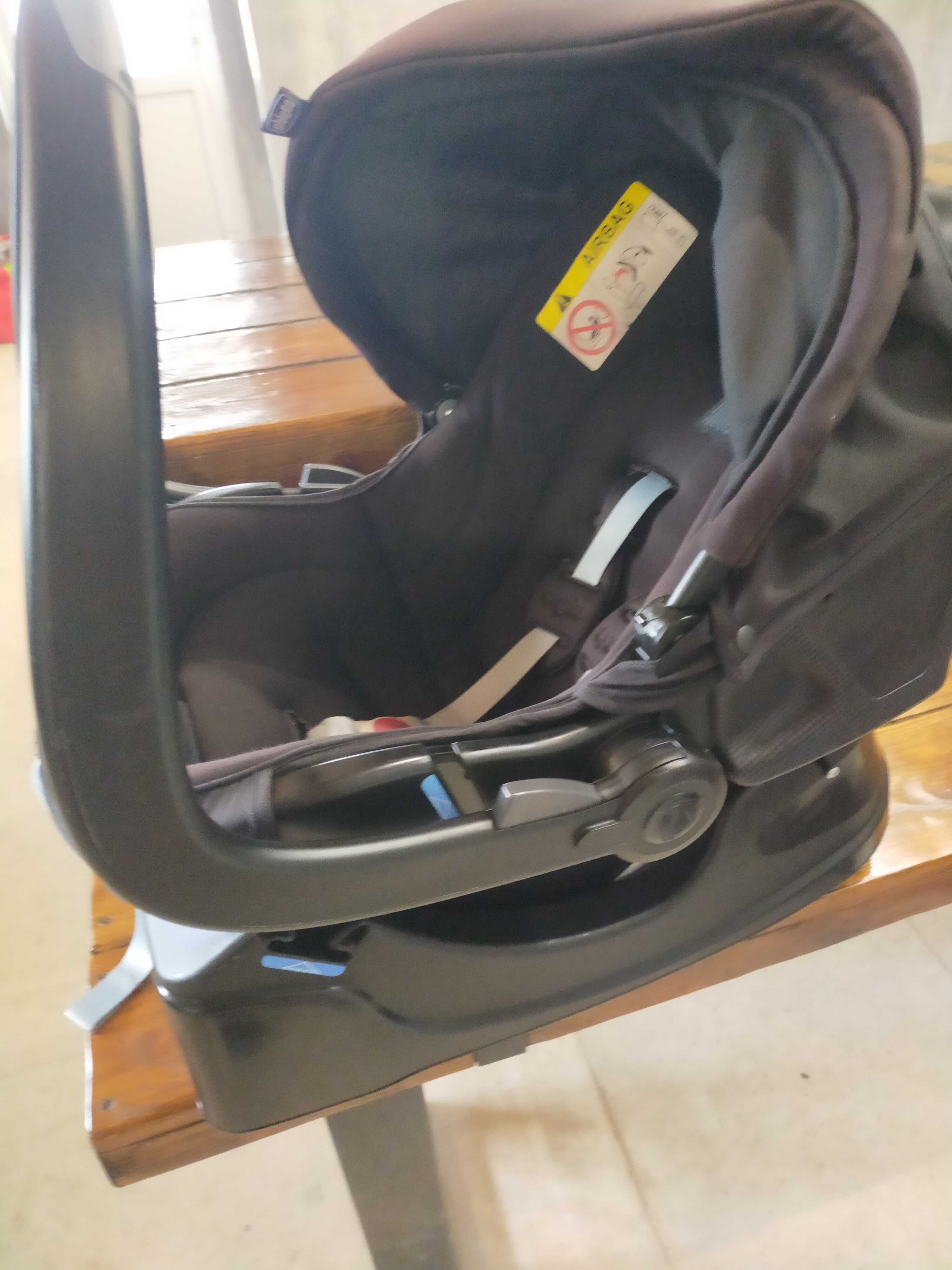 Автокрісло дитяче Chicco 0-13kg.