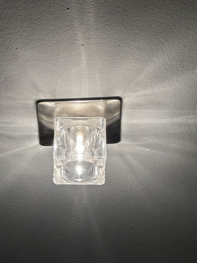 Halogen z krysztalowym kloszem