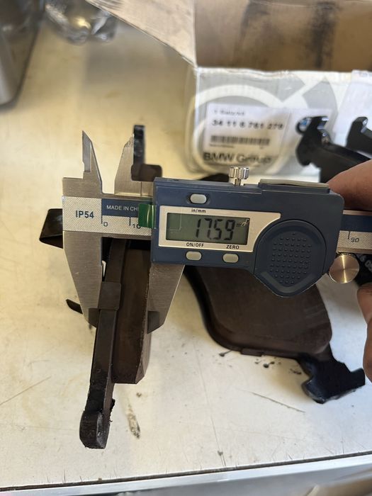 Гальмівні колодки перлні bmw e39 майже нові