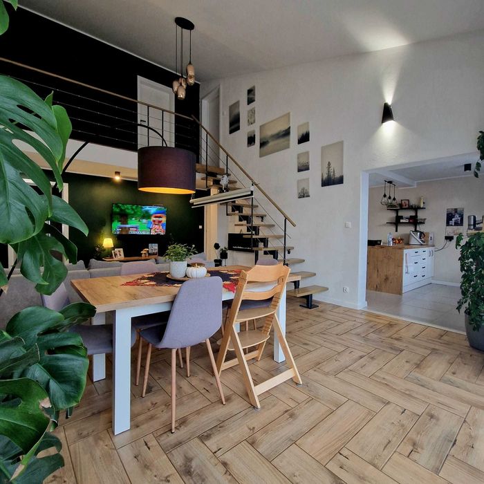 Nowoczesny, funkcjonalny dom z 2022 roku na dużej działce, 6km od Nysy