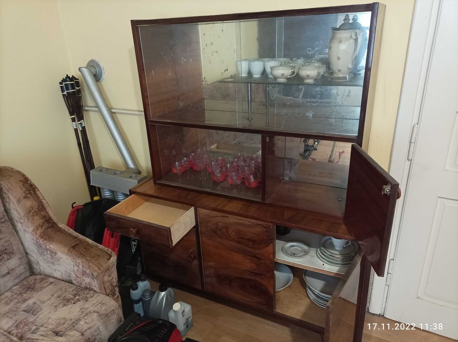 Sprzedam KREDENS pokojowy z lat 80