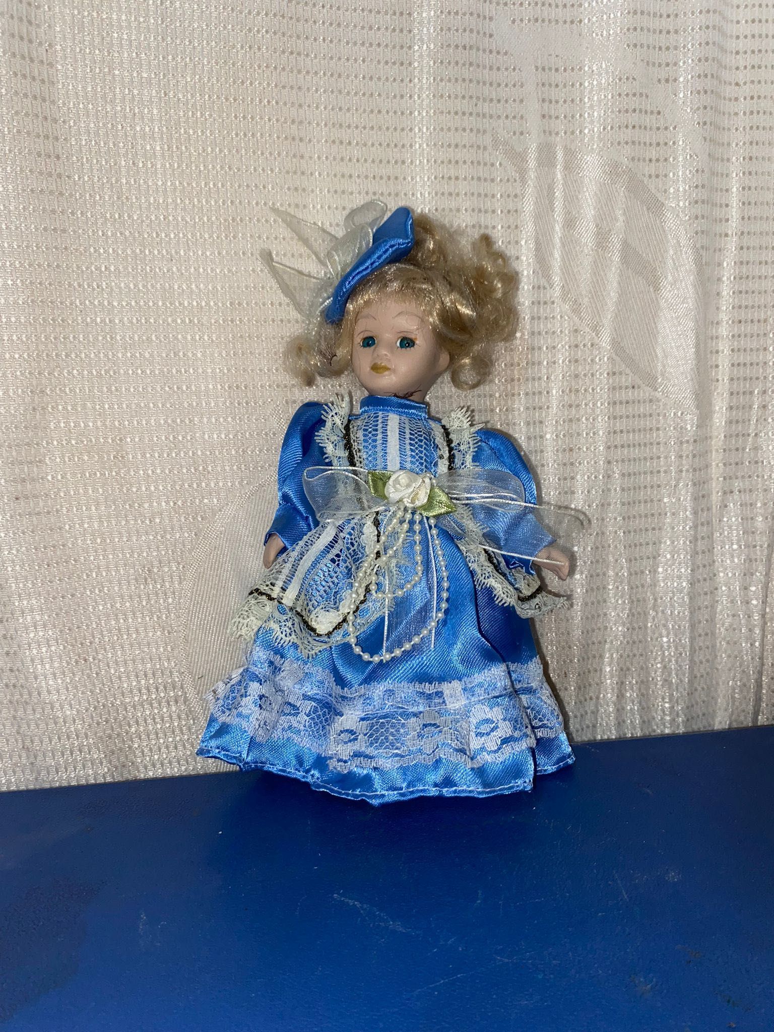 Bonecas de porcelanas