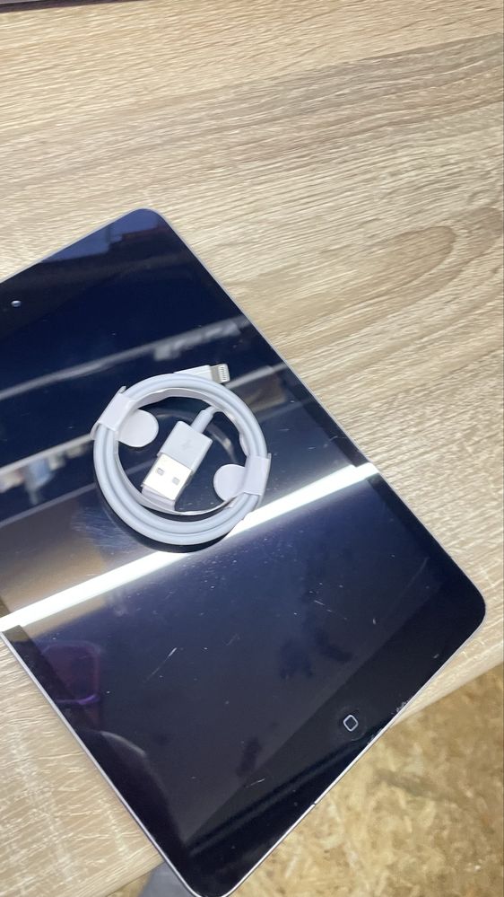 Продам два ноутбуки ASUS та iPad mini одним лотом