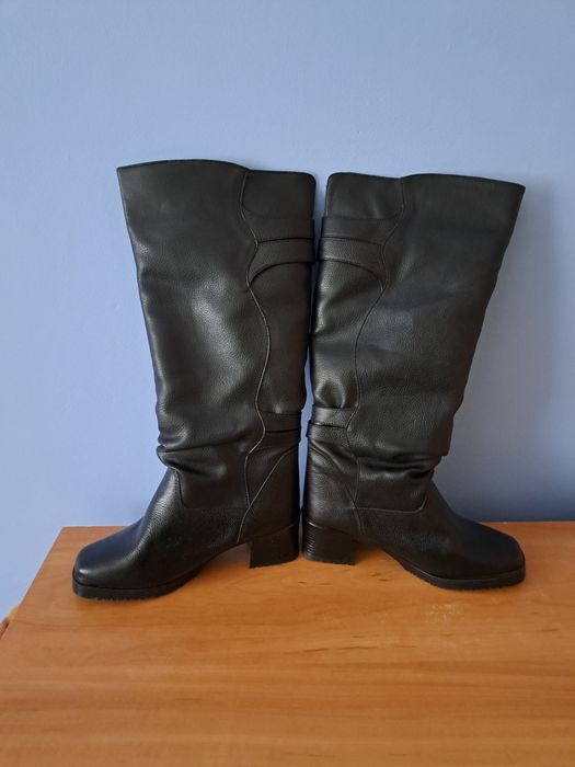 Nowe ocieplane czarne kozaki 37 na obcasie ragazza skóra naturalna?