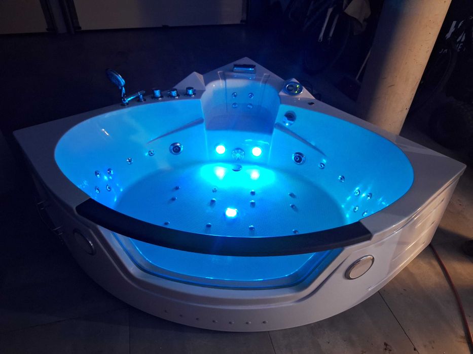 Wanna z hydromasażem