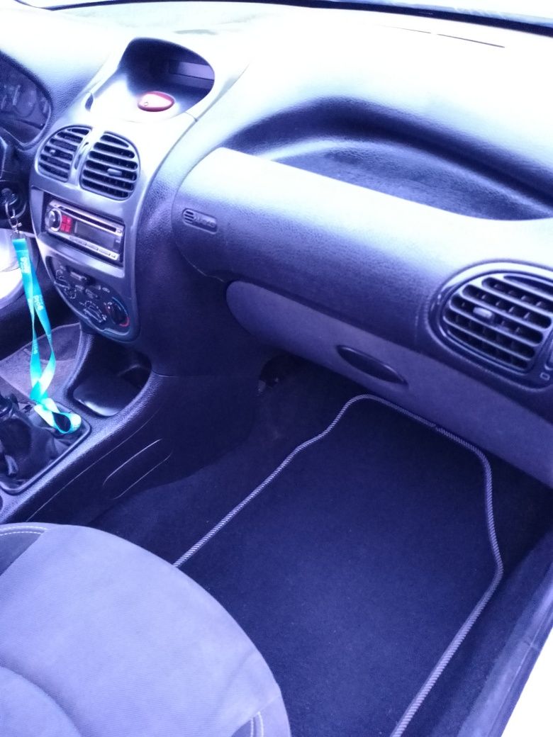 Peugeot 206 1.1 novembro/2005