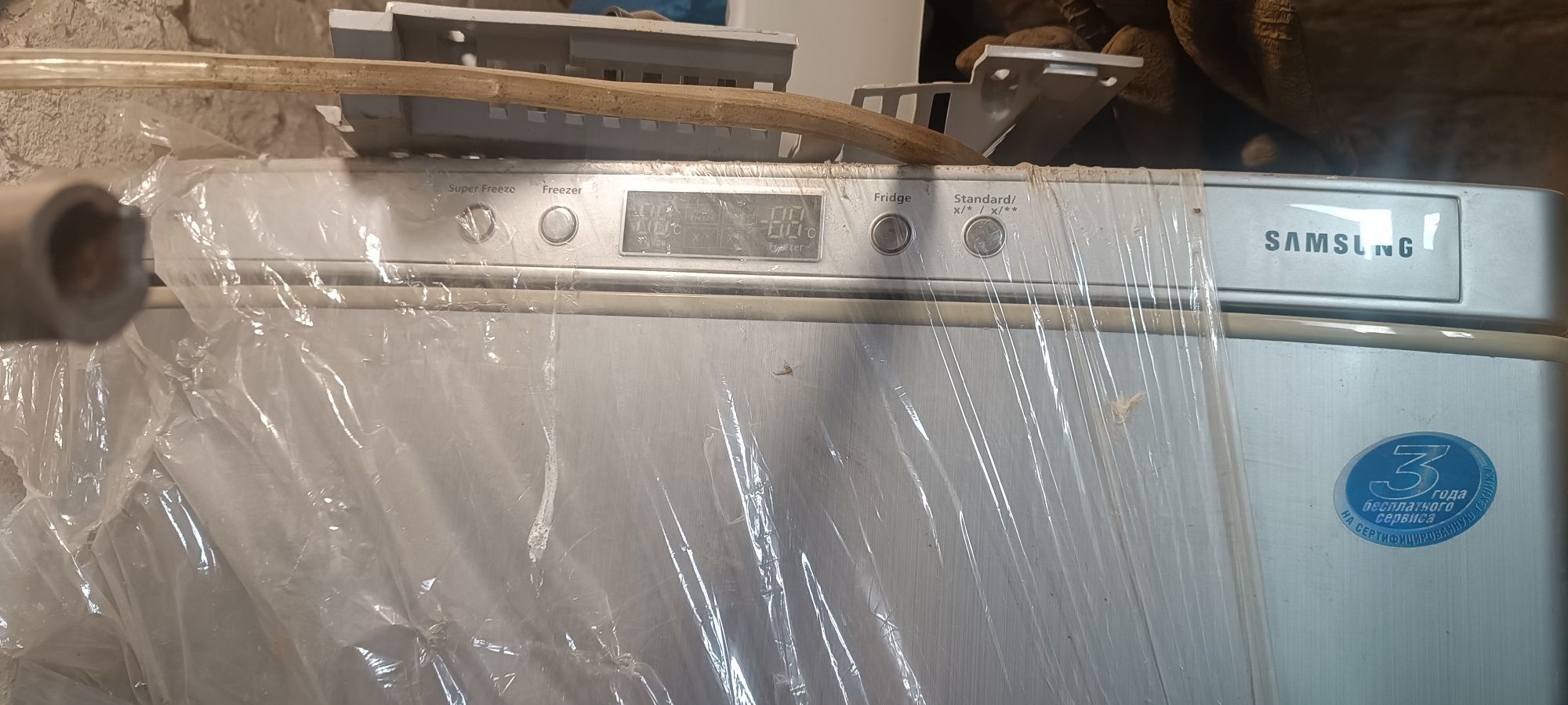 Продам холодильник Самсунг под ремонт