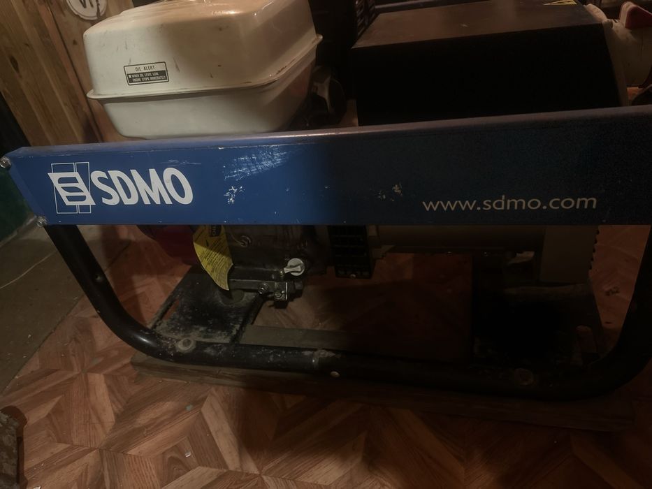 Генератор SDMO HX 7500 T S