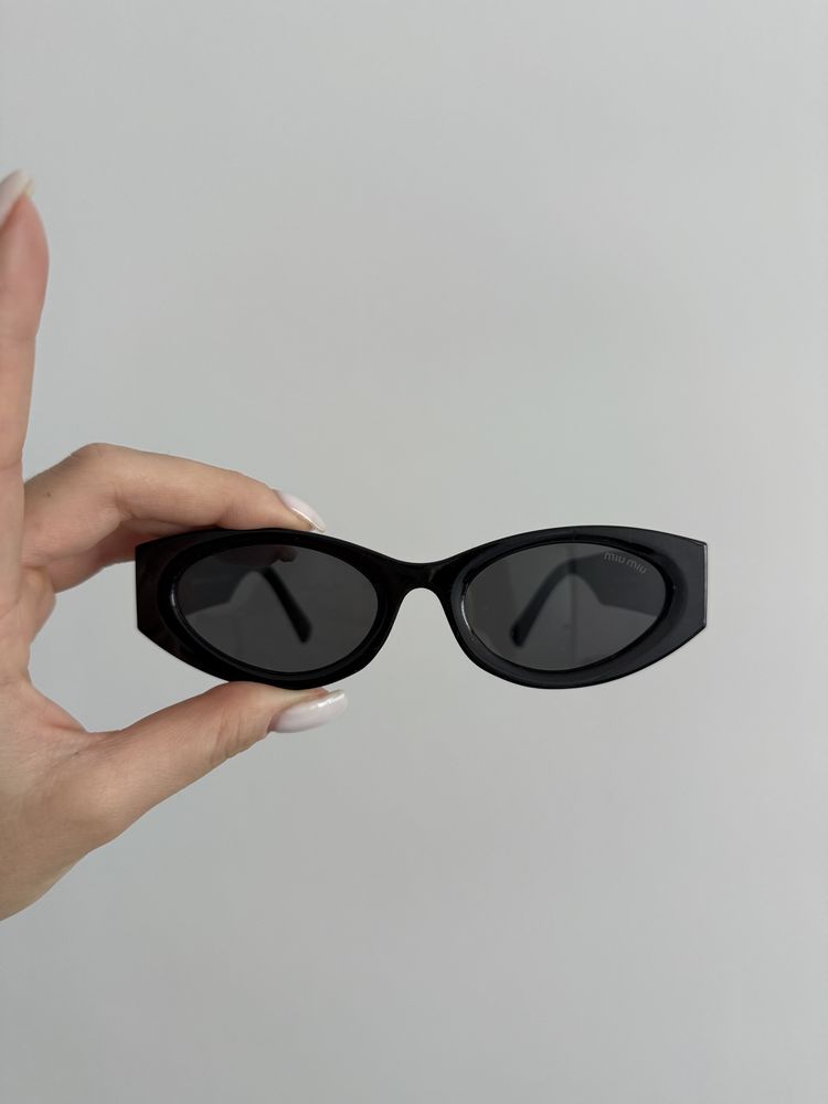 Nowe czarne okulary przeciwsloneczne miu miu