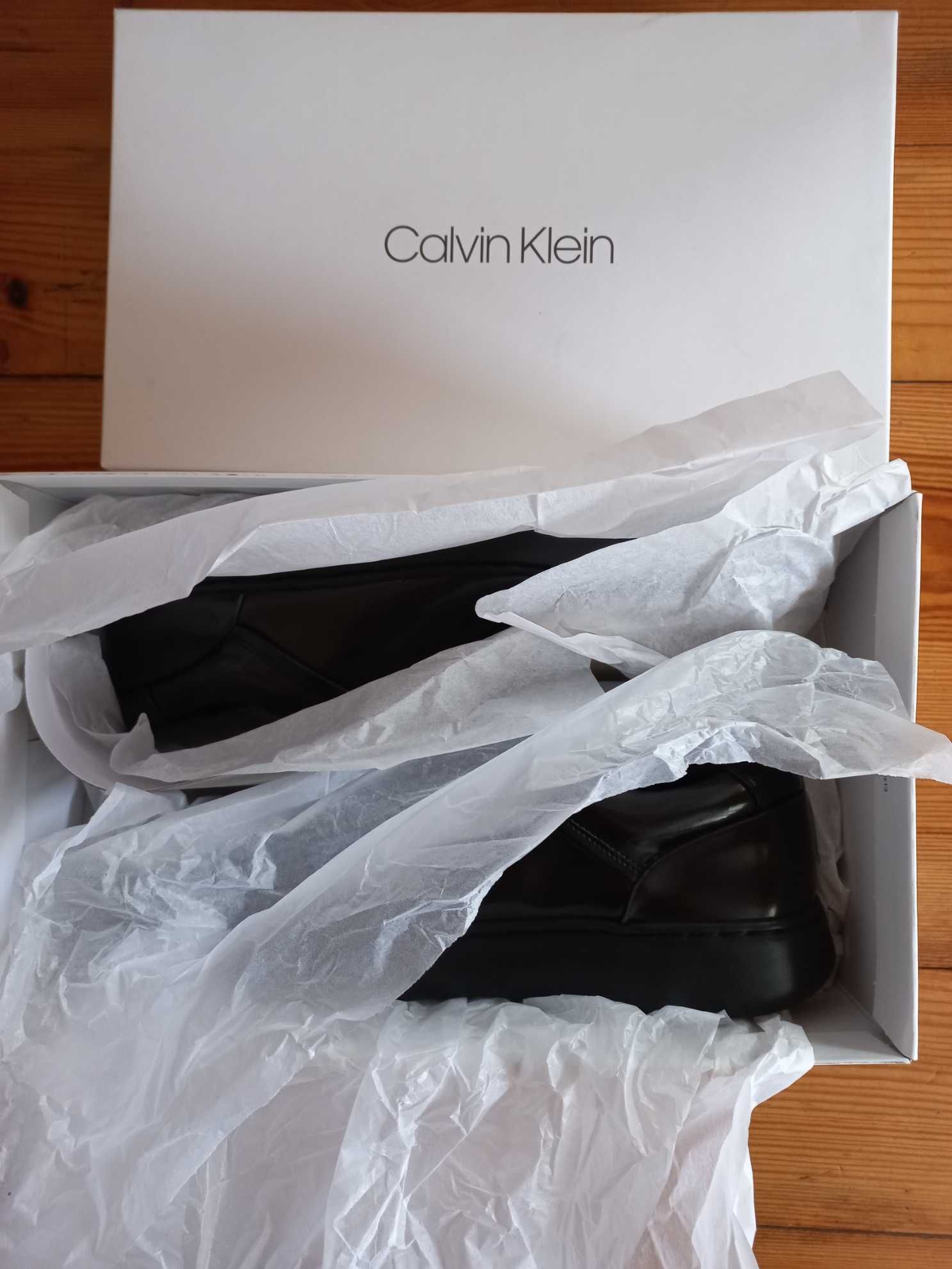 Calvin Klein Buty męskie sportowe B4F2103 r. 41 nowe