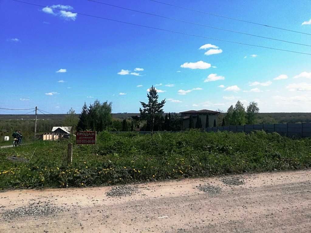 Продам видові земельні ділянки з видом річку Південний Буг та Вінницю.