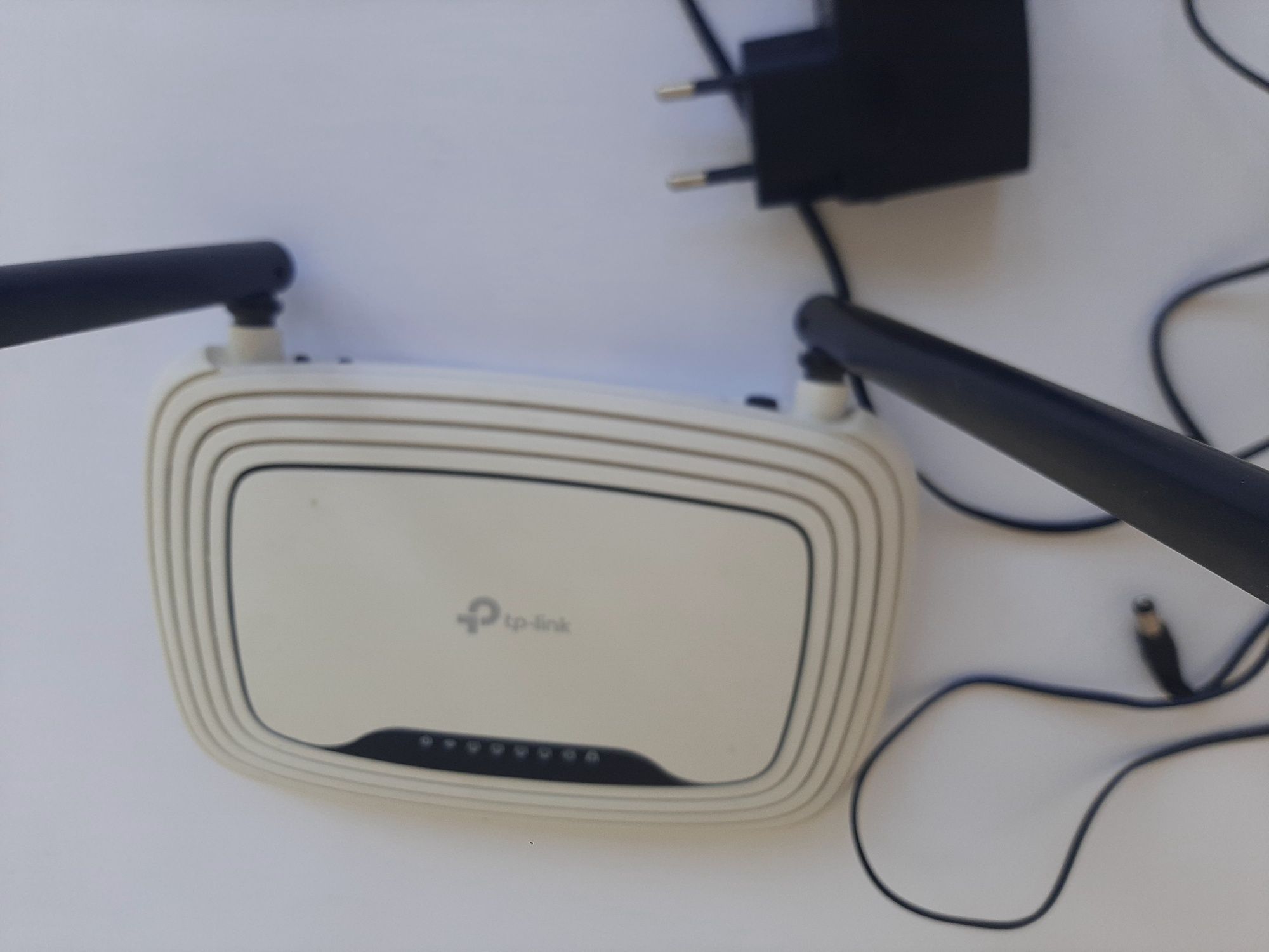 Пересылаю! Рабочий роутер 300 Мбіт/с. Маршрутизатор TP-LINK TL-WR841N