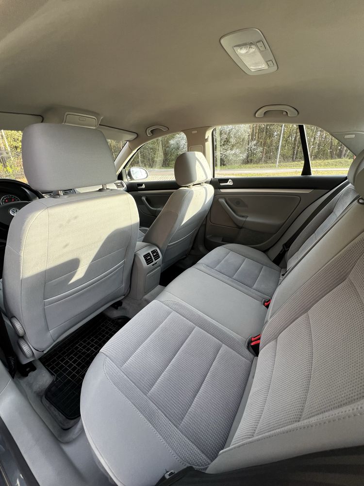 Volkswagen Jetta 1.6 Fsi 2007 rok Mały przebieg! Z Niemiec!