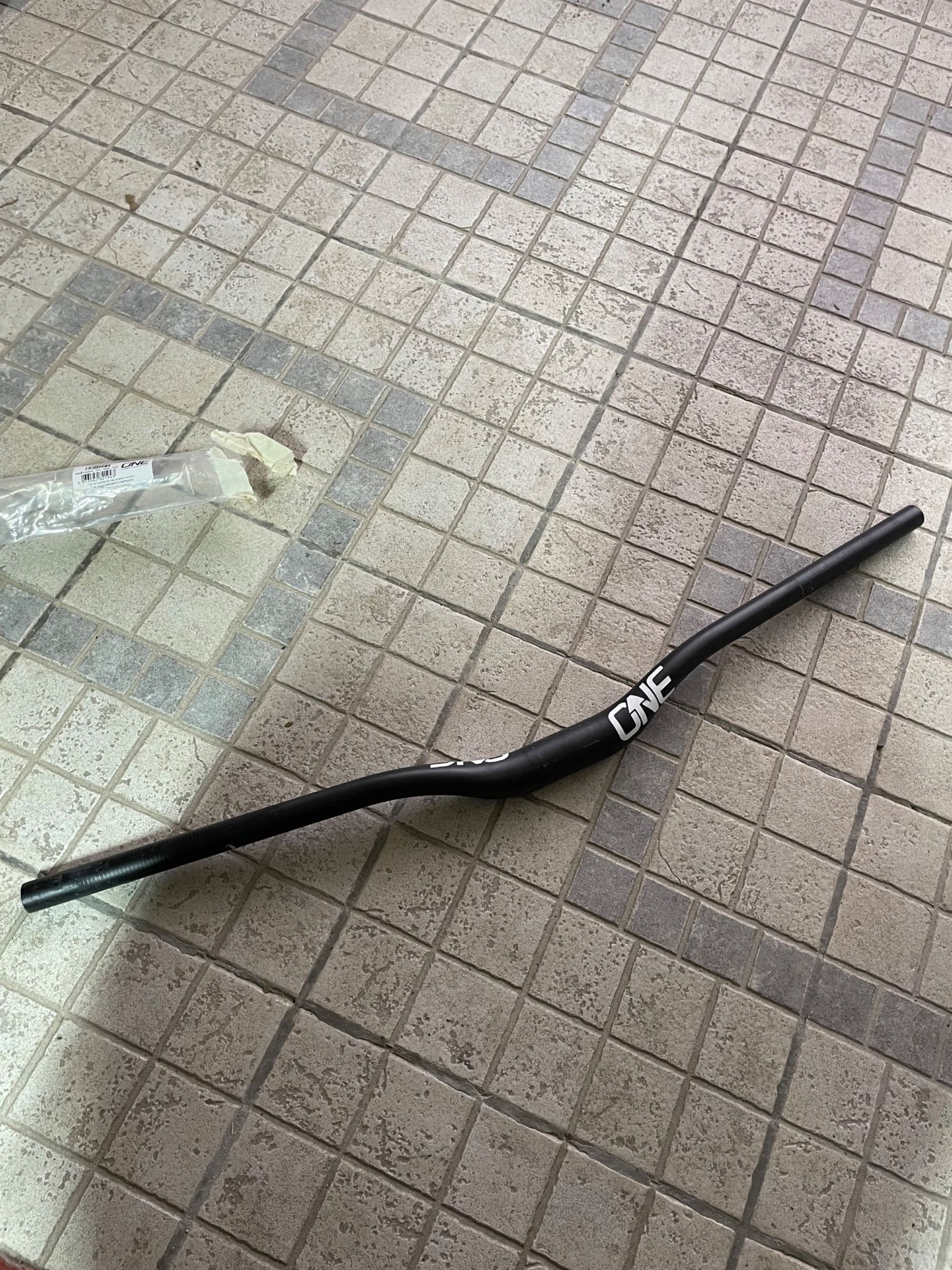 Guiador Carbono OneUp
