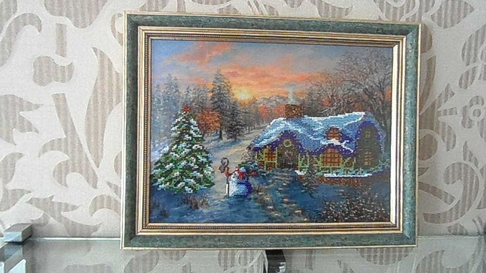 Картина вышитая бисером-ручная работа-для ценителя данного вида исскус