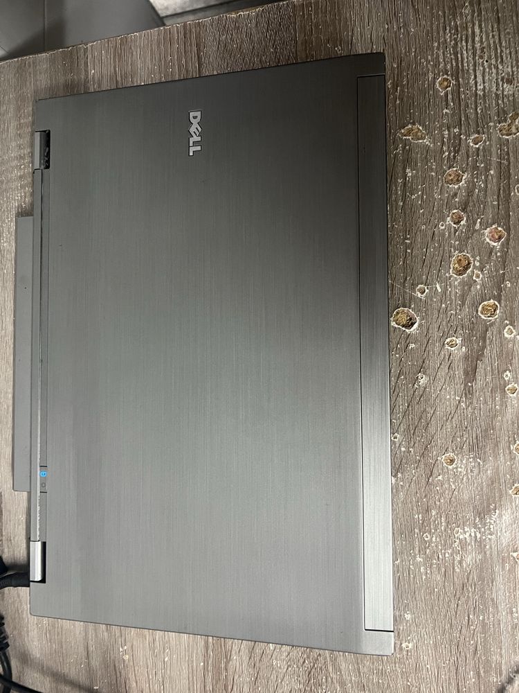 Portatil dell core i7 com carregador beteria viciada