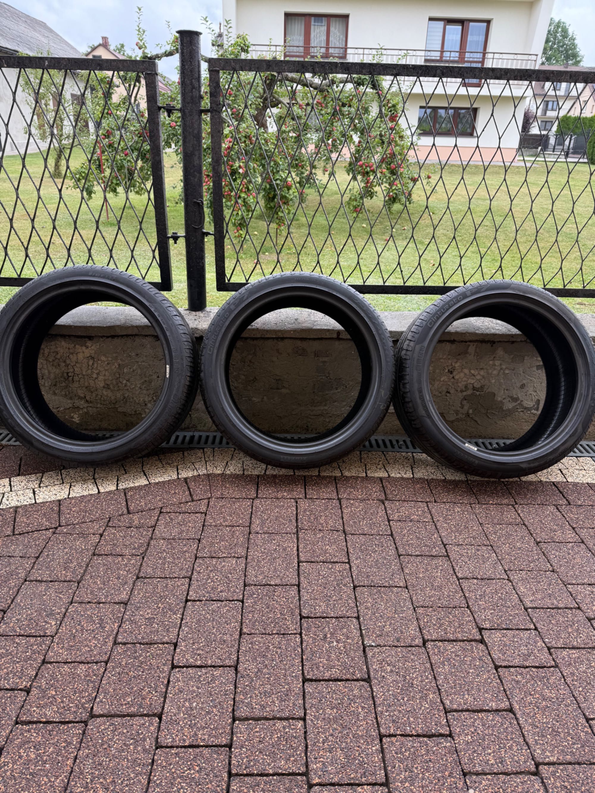 Opony Pirelli 235/40r19
