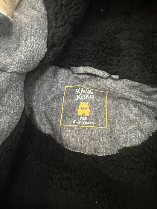 Дитяча куртка в гарному стані