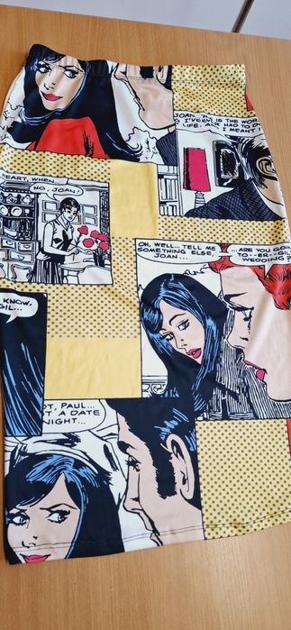 Spódnica ołówkowa.  Komiks. R.38. Atmosphere