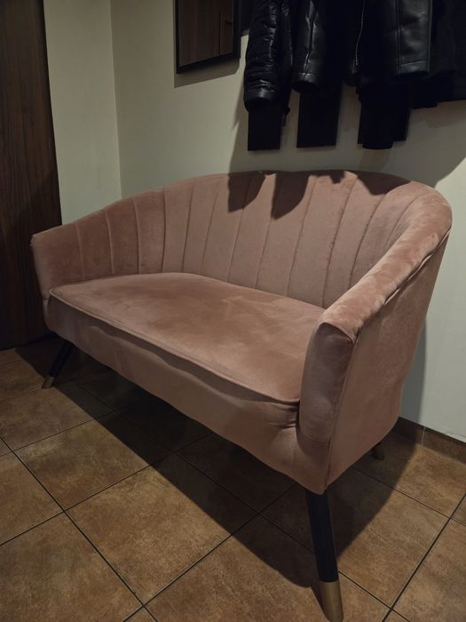 Sofa dwuosobowa welurowa