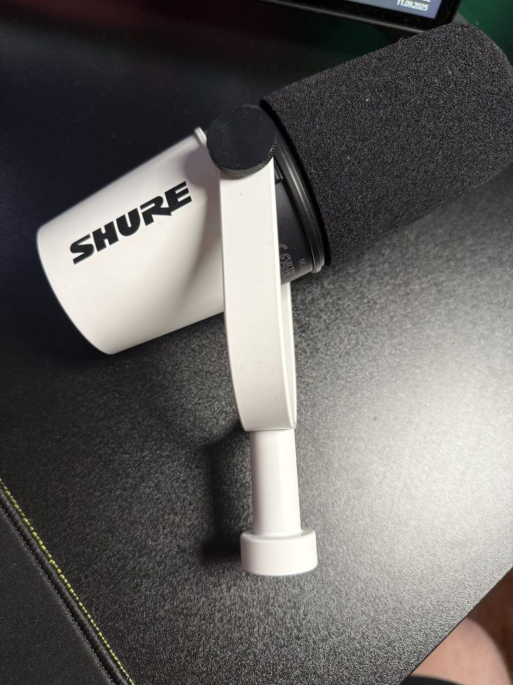 Shure MV 7 Plus XLR/USB