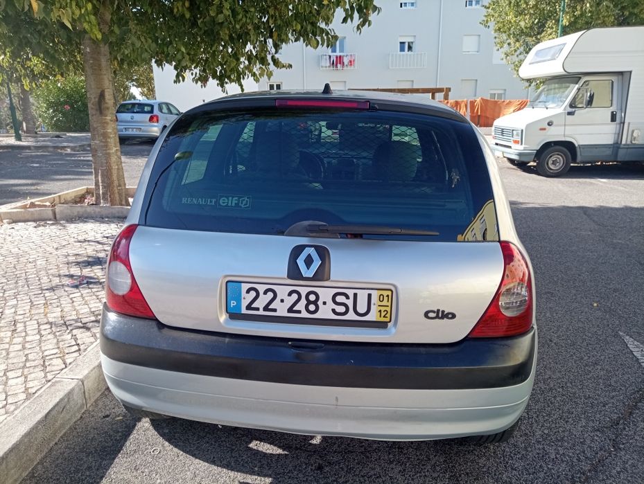 Carro Renault clio