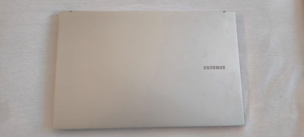 Samsung Galaxy Book Intel Core i3-1115G4