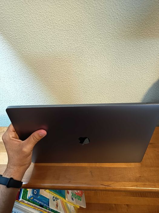 Macbook Pro 15" 2018, Como Novo
