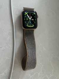 Apple watch 4 series gold aluminum pink sand sport band 40mm