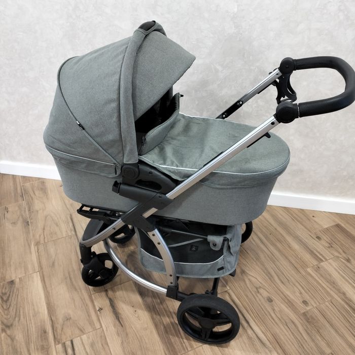 Срочно! Коляска! 2 шт. Карелло Браво и Вист 2 в 1,.