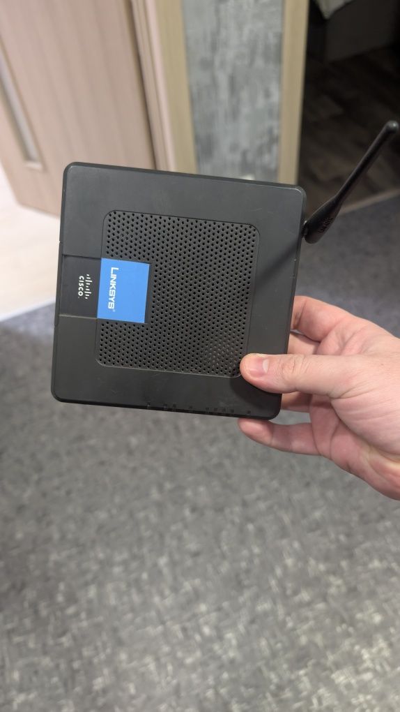 Linksys by Cisco WRP400 маршрутизатор