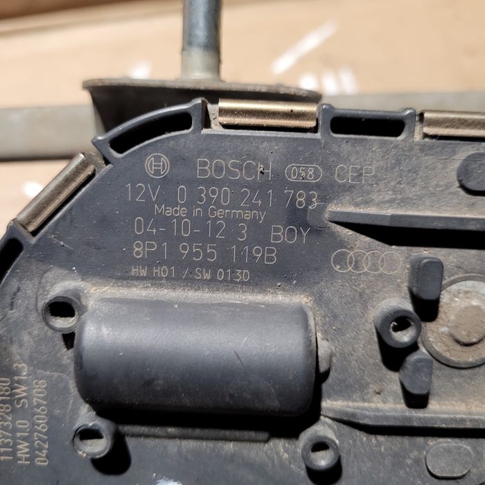 Mechanizm wycieraczek z silniczkiem przód audi a3 8p 2004r