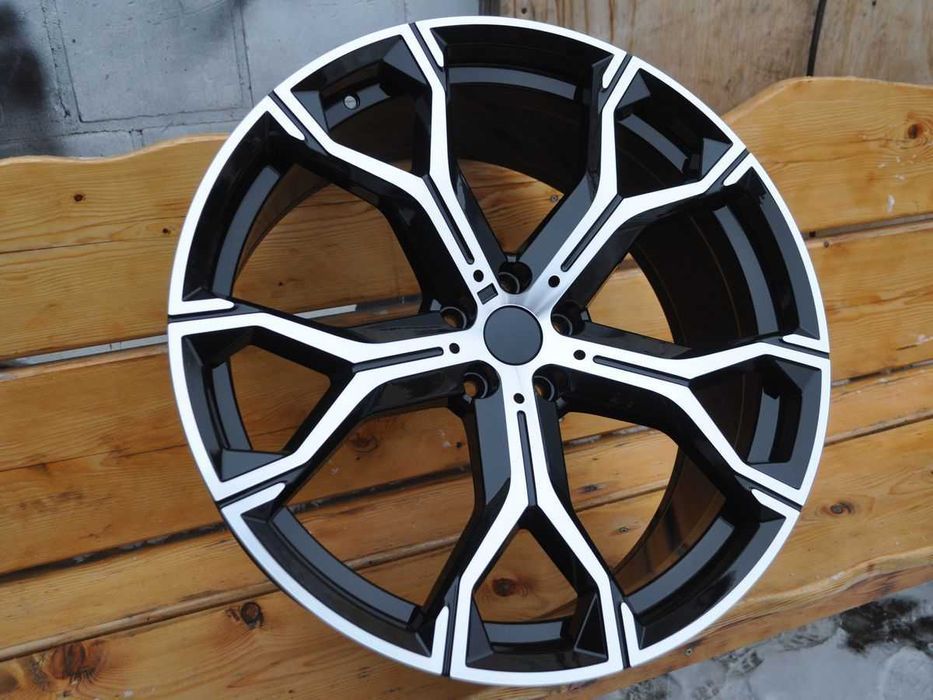 Czarne felgi R22 5X112 BMW X5 G05 Facelift LCI X5M X6 G06 X6M X7 G07