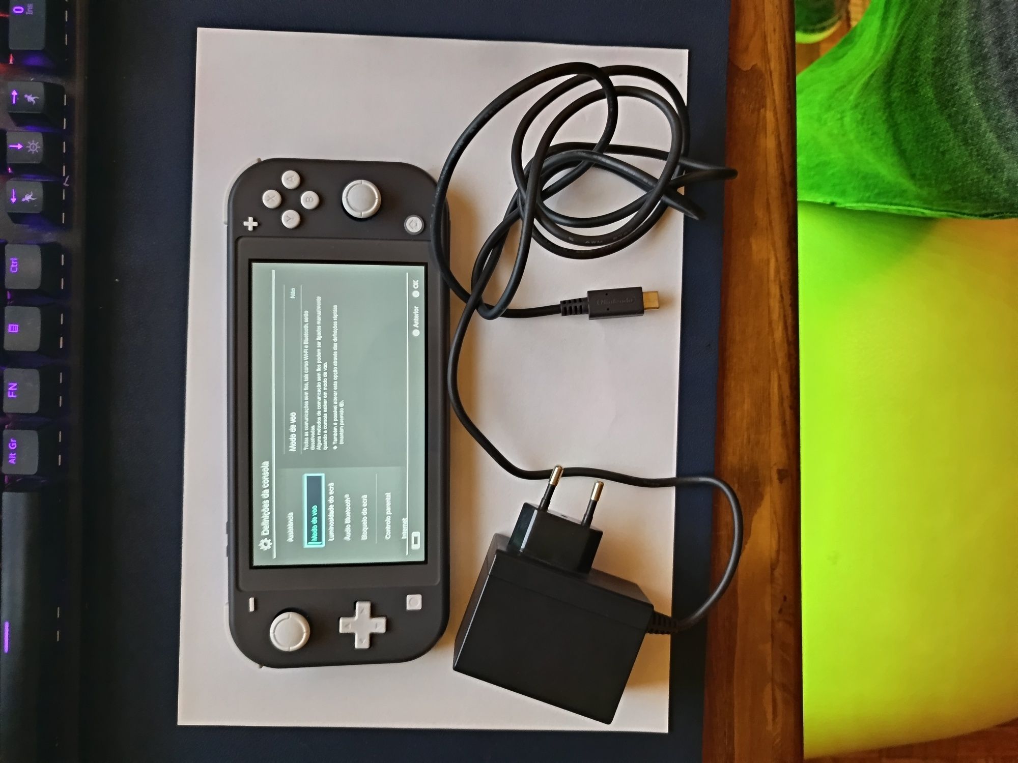 Nintendo switch lite + EA FC 24