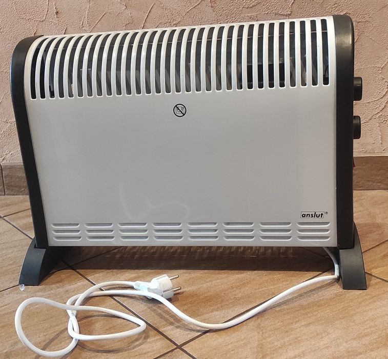 Grzejnik konwektorowy z wentylatorem