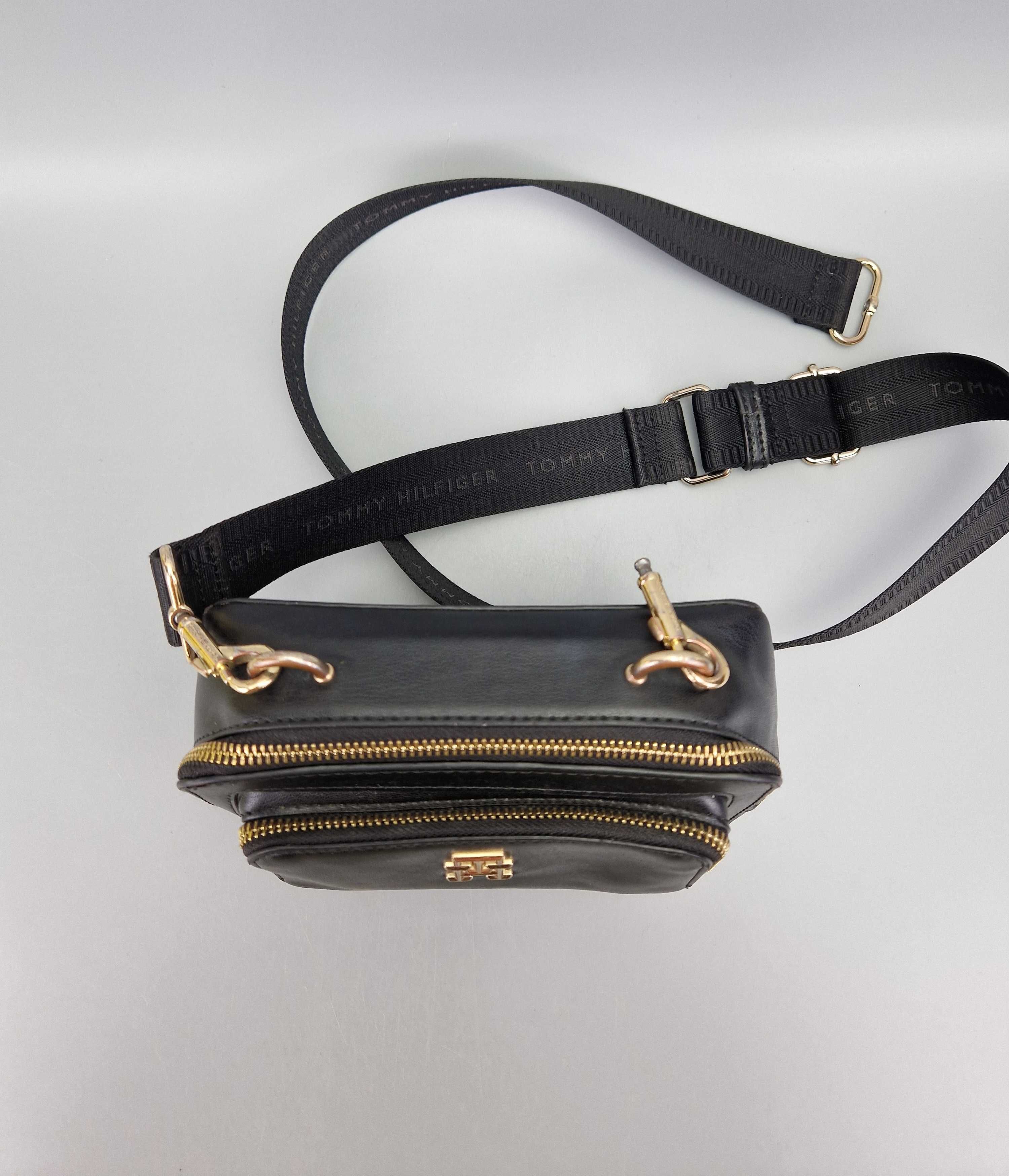 Torebka Listonoszka TOMMY HILFIGER