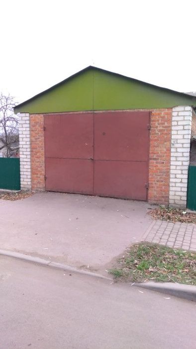 Продаж або оренда цегляного гаража