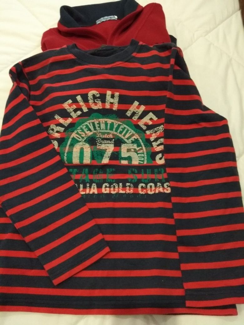 Conjunto sweat polar vermelha +riscas.Bom preço.