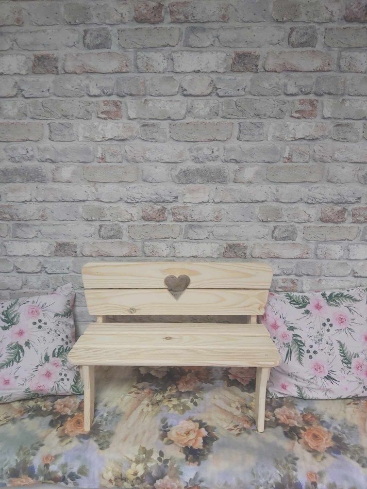 Ławeczka mini dziecięca drewniana rekwizyty do zdjęć