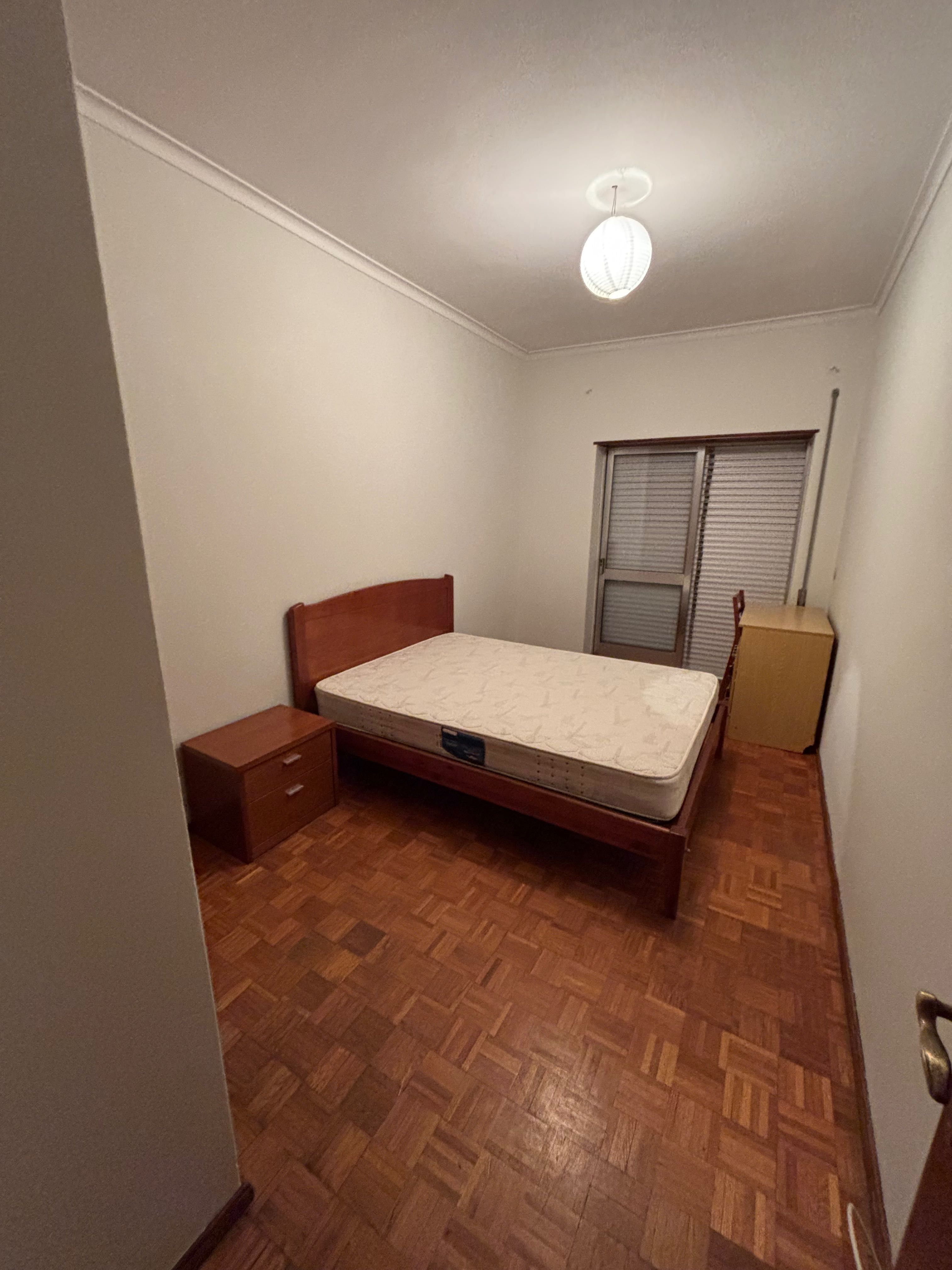 Quartos para arrendar a meninas estudantes, Viseu