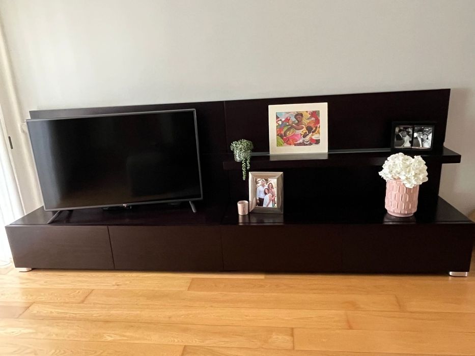 Móvel para TV e multimédia