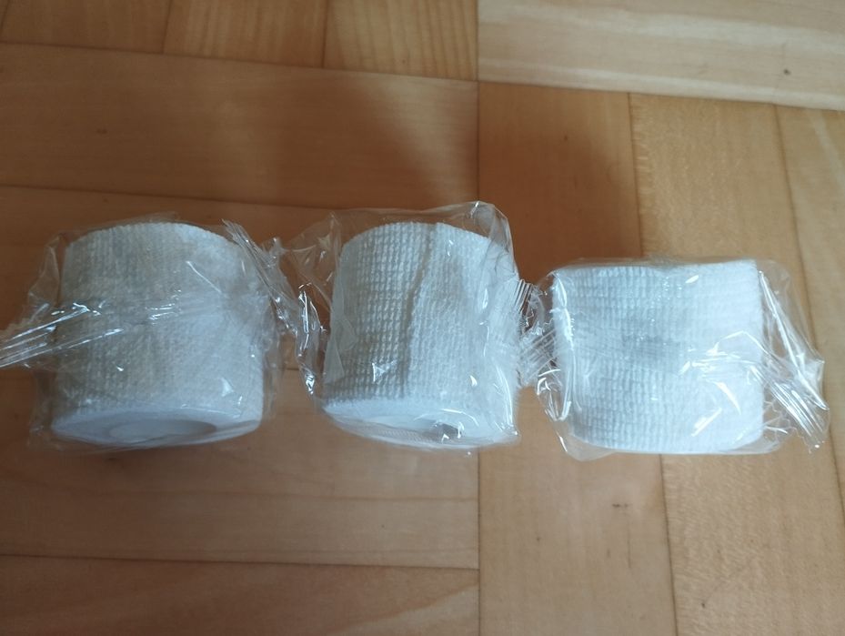Taśmy piłkarskie na getry białe 3 sztuki o szerokości 4 cm