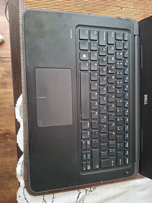 Dell 3380 i3-6006U 8gb dysk 250ssd