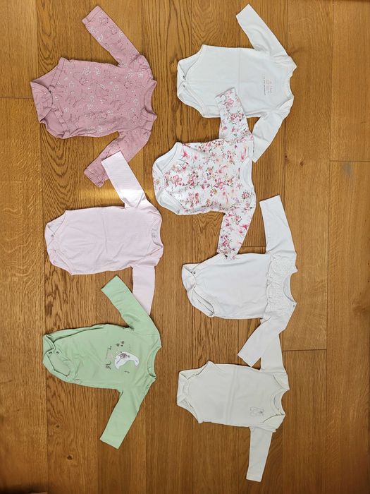 Ubranka dla dziewczynki 68. Po jednym dziecku.