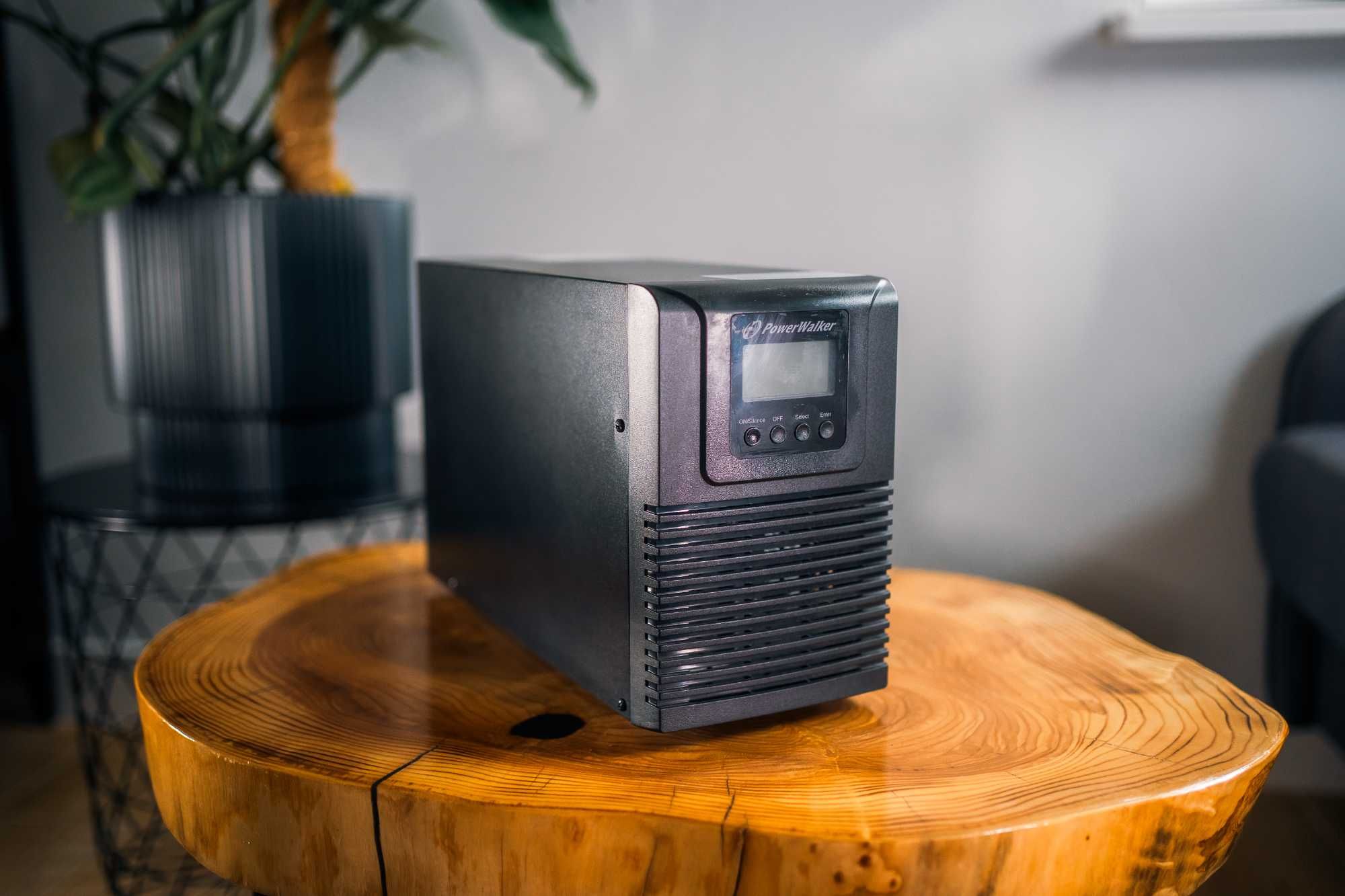 Zasilacz UPS online 1kVA / 900W VFI 1000 TG PowerWalker