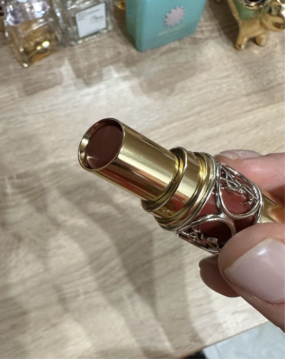 Помада Yves Saint Laurent